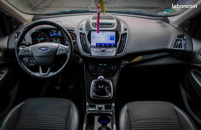 Ford Kuga 2.0 tdci 150 ch titanium 4x2 toit ouvran Gris de 2019