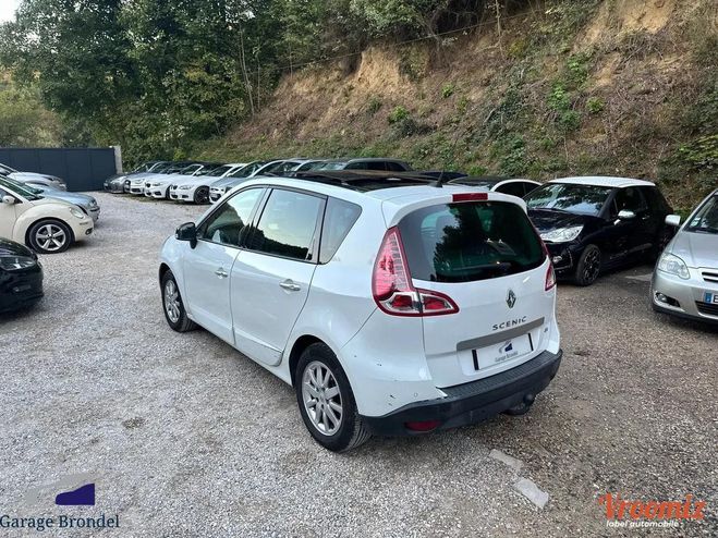 Renault Scenic III 1.9 dCi 130cv 1re Main Blanc de 2011