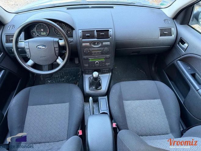 Ford Mondeo break 1.8 Ghia 125cv Gris de 2005