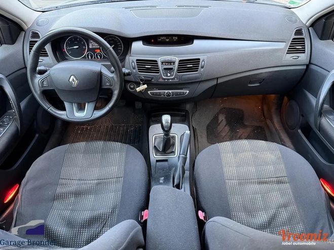 Renault Laguna III 2.0i 140cv Expression 1re Main Gris de 2008