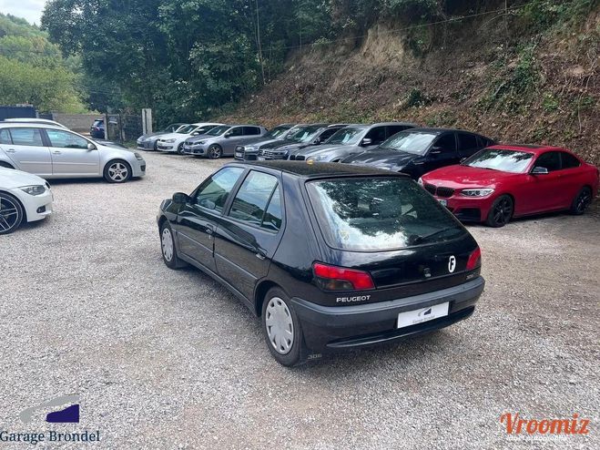 Peugeot 306 1.8 i 103cv BVA Signature 1re Main Noir de 1996