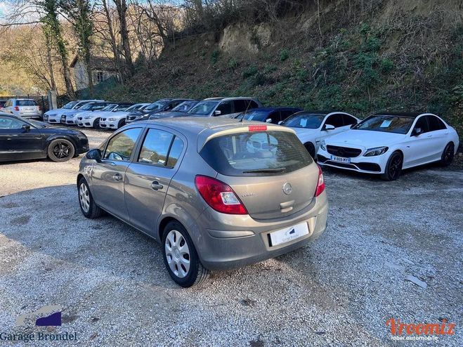 Opel Corsa 1.4i 100cv 1re main Phase 2 Gris de 2011
