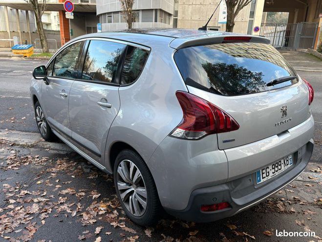 Peugeot 3008 allure 1.2 130cv toit panoramique cam�ra Gris de 2016