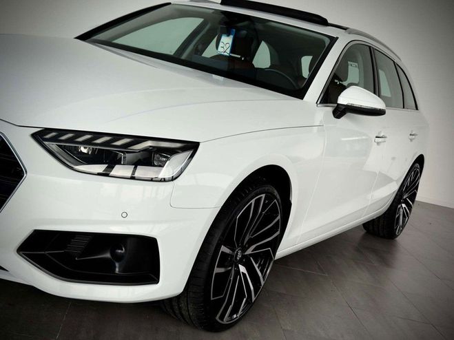 Audi A4 BREAK 2.0TFSI-1ERPRO-COCKPIT-T.O-CARPLAY Blanc de 2021