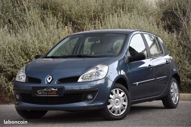 Renault Clio 3 1.2 75ch BERLINE EXPRESSION phase 1 Gris de 2006