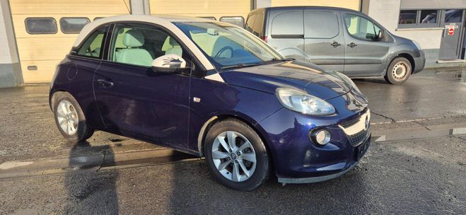 Opel Adam  Bleu et toit blanc de 2013