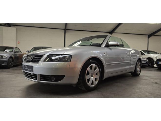 Audi A4 CABRIOLET 1.8 TURBO 163 BVA MULTITRONIC  GRIS CLAIR de 2004