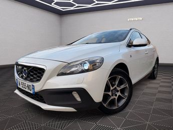  Voir détails -Volvo V40 CROSS COUNTRY 2.0 T5 245 OCEAN RACE XENO à Uckange (57)