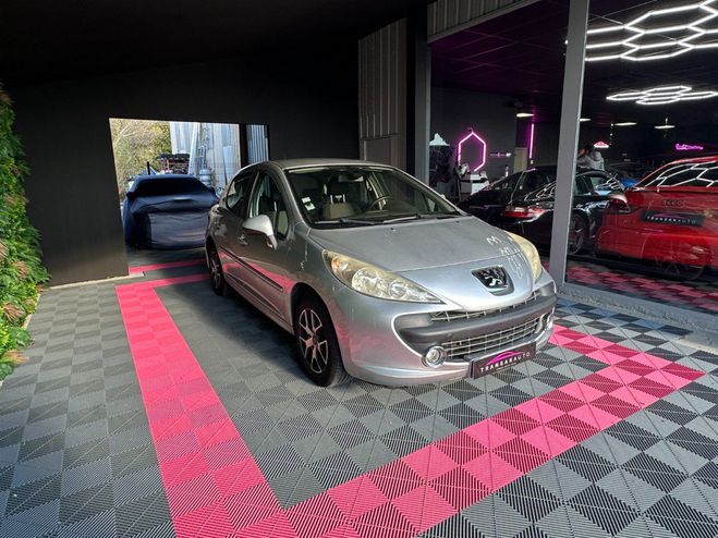 Peugeot 207 1.4 VTi 16V 95ch Style Gris de 2008