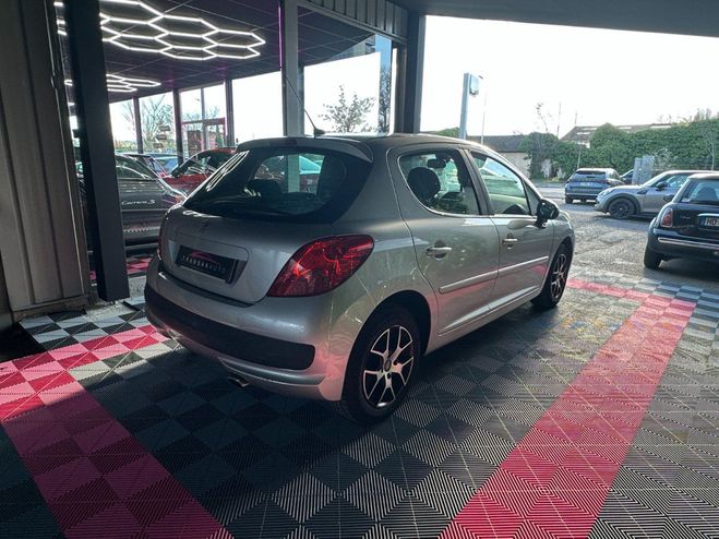 Peugeot 207 1.4 VTi 16V 95ch Style Gris de 2008
