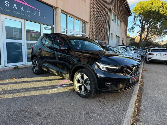Volvo XC40 Phase 2 B3 16V Mild-Hybrid DKG7 163 cv U Noir de 2024