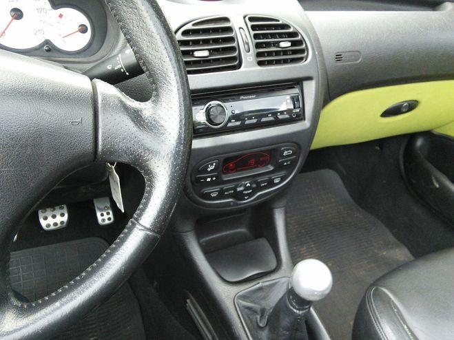 Peugeot 206 2.0 i S16 136 CUIR - DISTRIBUTION FAITE Vert de 2002