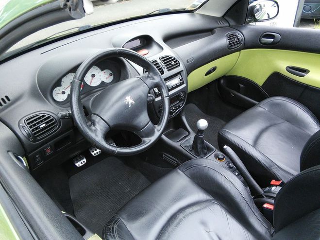 Peugeot 206 2.0 i S16 136 CUIR - DISTRIBUTION FAITE Vert de 2002