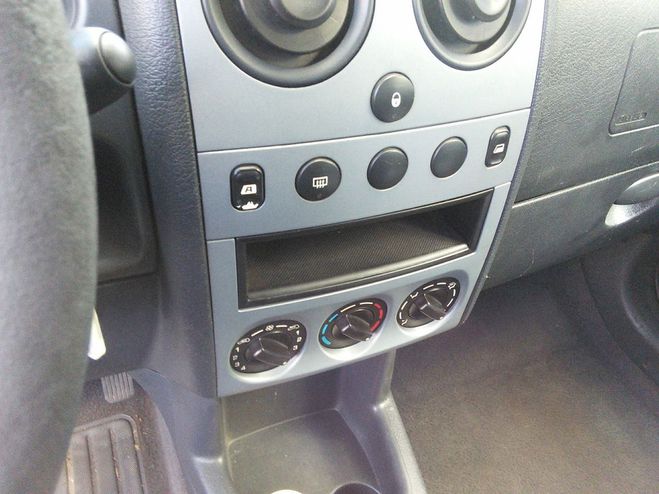 Citroen Berlingo Utilitaire 1.6 HDi Fourgon 75cv DISTRIBU Blanc de 2010