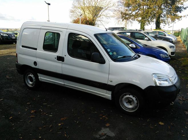 Citroen Berlingo Utilitaire 1.6 HDi Fourgon 75cv DISTRIBU Blanc de 2010