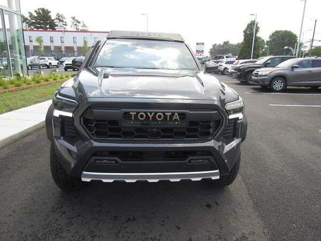 Toyota Tacoma 4X4 Double Cab Hybrid Trailhunter Gris de 2025