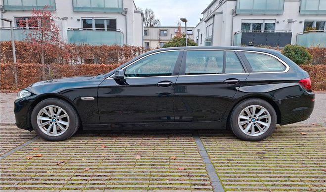 BMW Serie 5 5 Touring V (F11) 530d 258ch Luxe .garan noir mtal de 2013