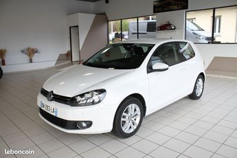  Voir détails -Volkswagen Golf 1.6 TDI 105 ch Confortline Business Boit à Pujols (47)