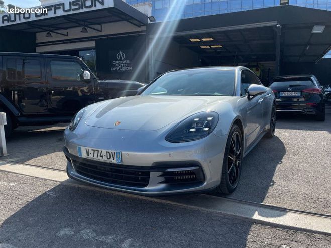 Porsche Panamera 3.0 V6 462CH 4 E-HYBRID Gris de 2019