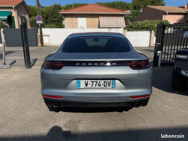Porsche Panamera 3.0 V6 462CH 4 E-HYBRID Gris de 2019