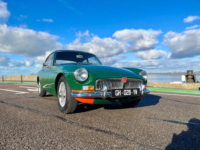 MG MGB GT OVERDRIVE British Racing Green de 1967
