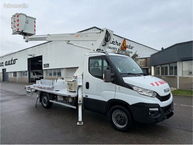 Cliquer pour voir la photo suivante Iveco Daily 20990ht 35s13 nacelle Comilev panier 2 p de 2016