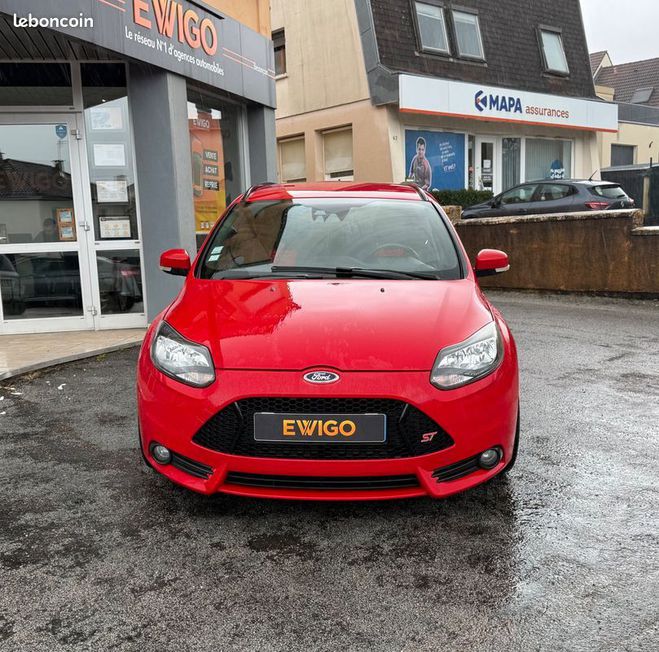 Ford Focus break 2.0 ecoboost 250 ch st Autre de 2012