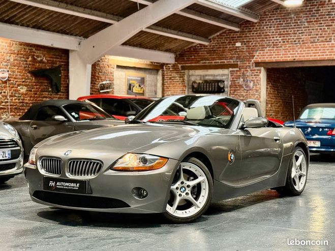 Cliquer pour voir la photo suivante BMW Z4 Roadster 3.0i 6 cylindres 231 ch Suspens Gris de 2003