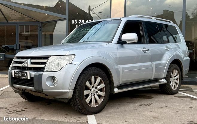 Cliquer pour voir la photo suivante Mitsubishi Pajero LONG 3.2 DI-D INSTYLE A Gris de 2011