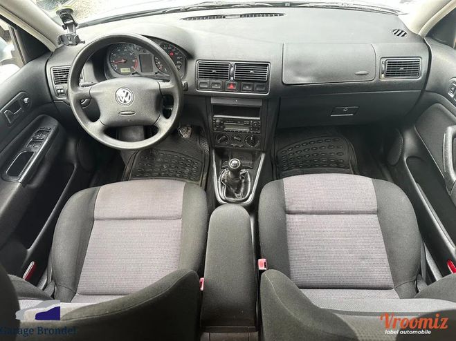 Volkswagen Golf IV 1.4 i 75cv Gris de 2001