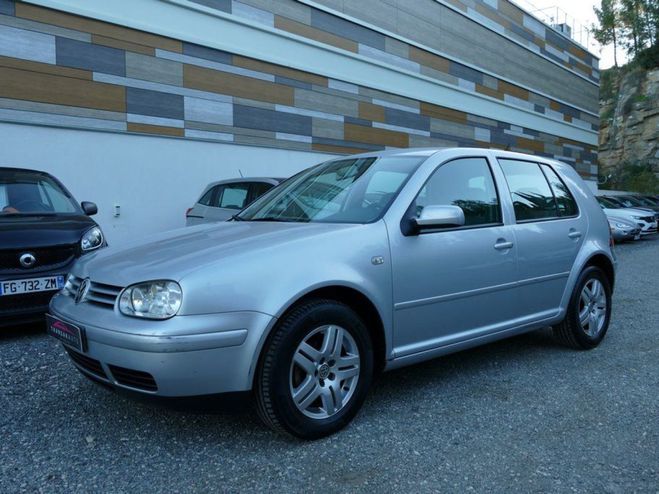 Volkswagen Golf 1.6 TSI 105 Ch BVM5 Gris de 2001