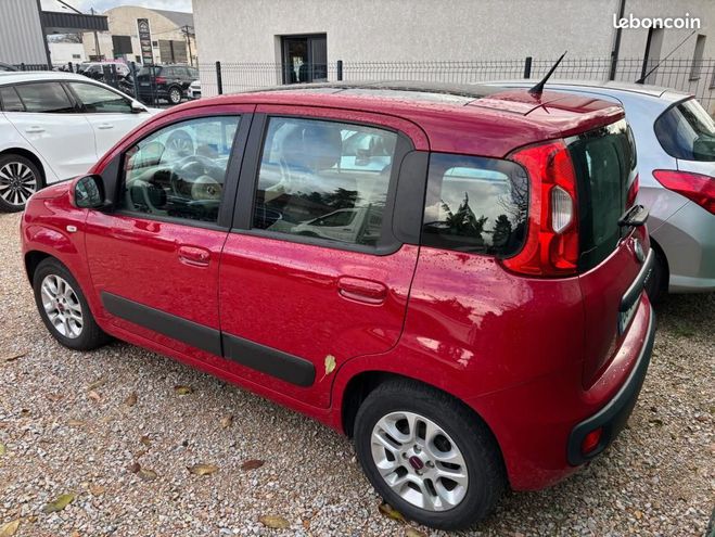 Fiat Panda 1.3 16V Multijet 75 ch S&S Lounge Rouge de 2012