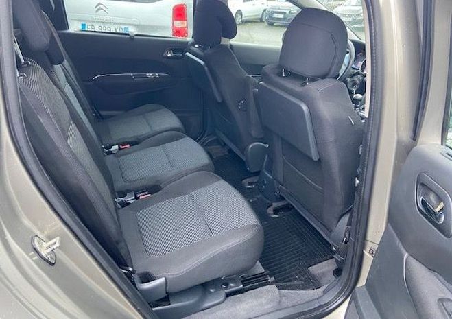 Peugeot 5008 Pack Active 1.6 L HDI 112 cv 7 places  de 2011