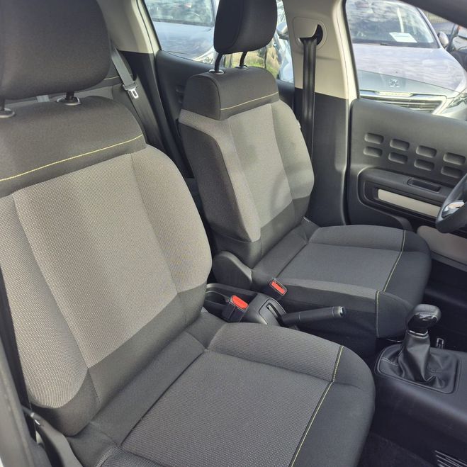 Citroen C3 III (2) 1.2 PURETECH 83 S&S FEEL PACK AN Blanc de 2021