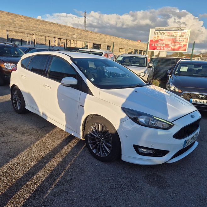 Ford Focus IV 1.5 ECOBOOST 150 ST-LINE BUSINESS Blanc de 2016
