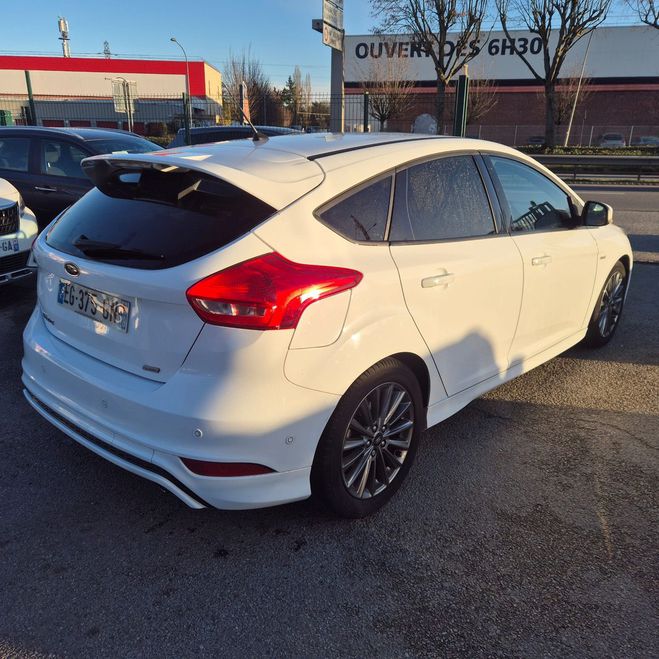 Ford Focus IV 1.5 ECOBOOST 150 ST-LINE BUSINESS Blanc de 2016