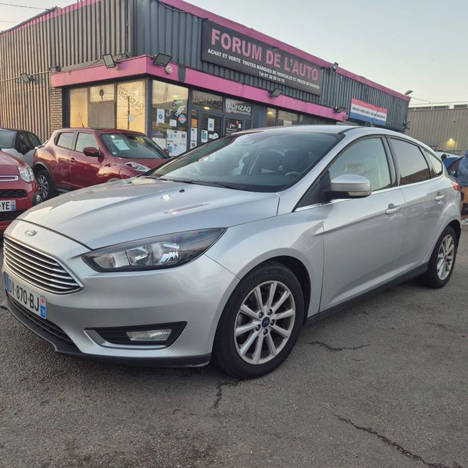 Ford Focus III (2) 1.5 TDCI 120 S&S TITANIUM 5P Gris de 2015