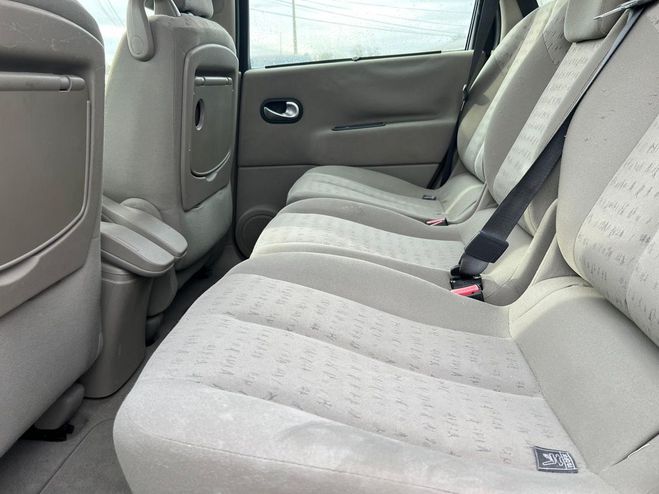 Renault Grand Scenic II 1.9 DCI 125 CONFORT AUTHENTIQUE 7PL 7 Gris fonc de 2006