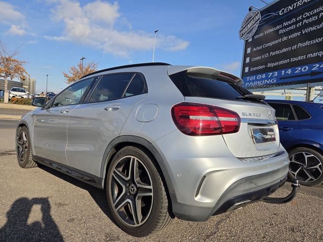 Mercedes Classe GLA CLASSE 250 211CH FASCINATION 4MATIC 7G-D Gris de 2020