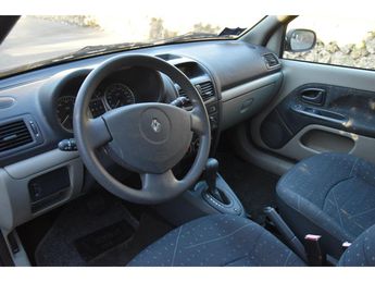  Voir détails -Renault Clio 1.2i II BERLINE Authentique PHASE 2 à Mougins (06)