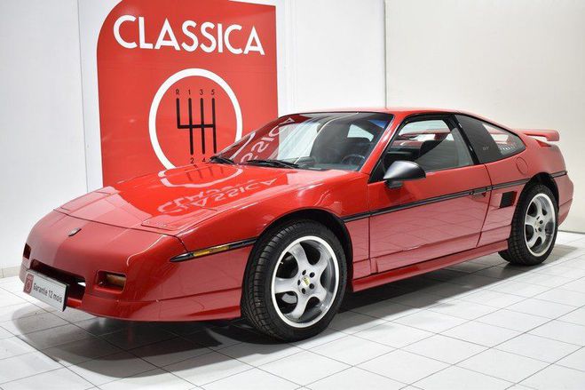 Cliquer pour voir la photo suivante Pontiac Fiero V6 GT Bright Red 81 de 1988