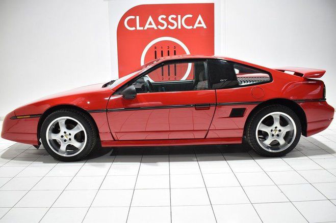 Pontiac Fiero V6 GT Bright Red  81 de 1988