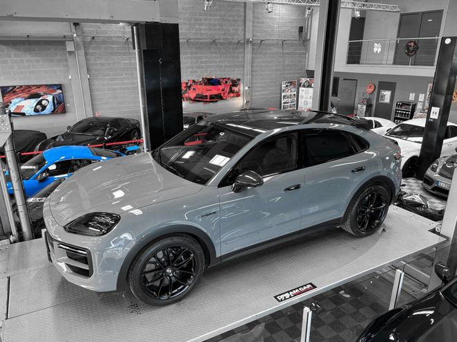 Porsche Cayenne TURBO E-HYBRID PACK GT gris arctique de 2024