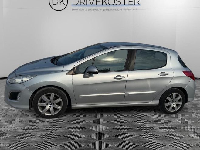 Peugeot 308 1.6 HDi FAP - 92 BERLINE Active PHASE 2 GRIS CLAIR de 2011