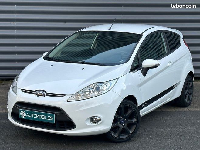 Cliquer pour voir la photo suivante Ford Fiesta 1.25 82CH EDITION TITANIUM 88000KM BVM5 Blanc de 2012