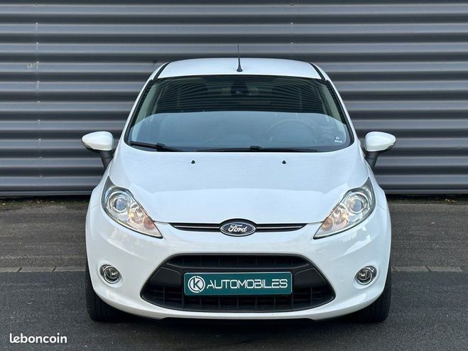 Ford Fiesta 1.25 82CH EDITION TITANIUM 88000KM BVM5  Blanc de 2012