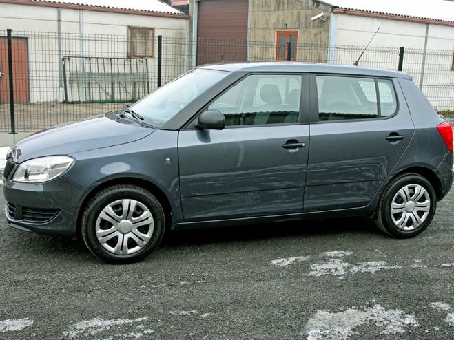 Skoda Fabia  Gris-bleu mtallis de 