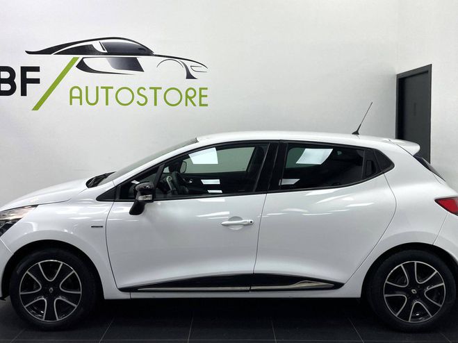 Renault Clio IV (B98) 1.2 16v 75ch Limited Euro6 2015 BLANC de 2016