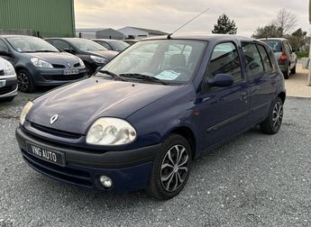  Voir détails -Renault Clio II 1.2 60ch RXE EXTREM 5p à Saint-Mdard-d'Aunis (17)