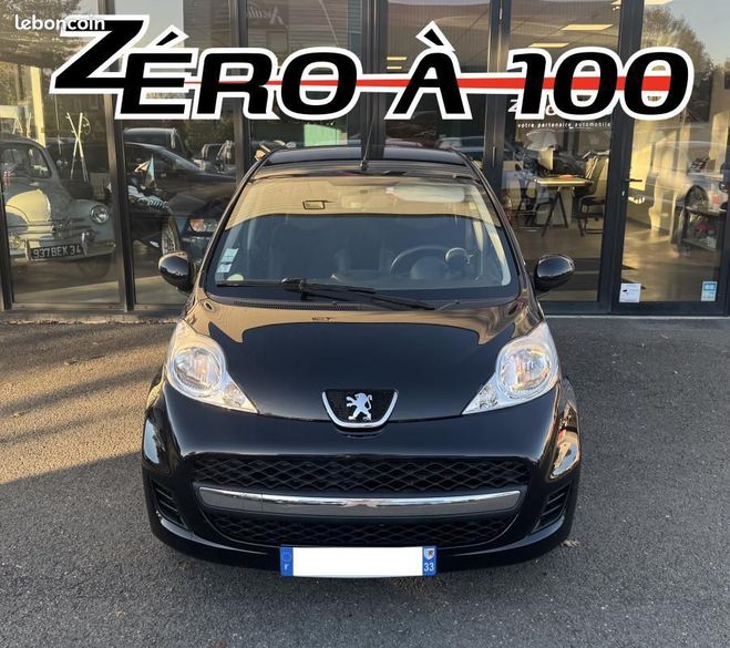 Peugeot 107 Phase 2 1.0i BLACK & SILVER 2-TRONIC 5P  Noir de 2010